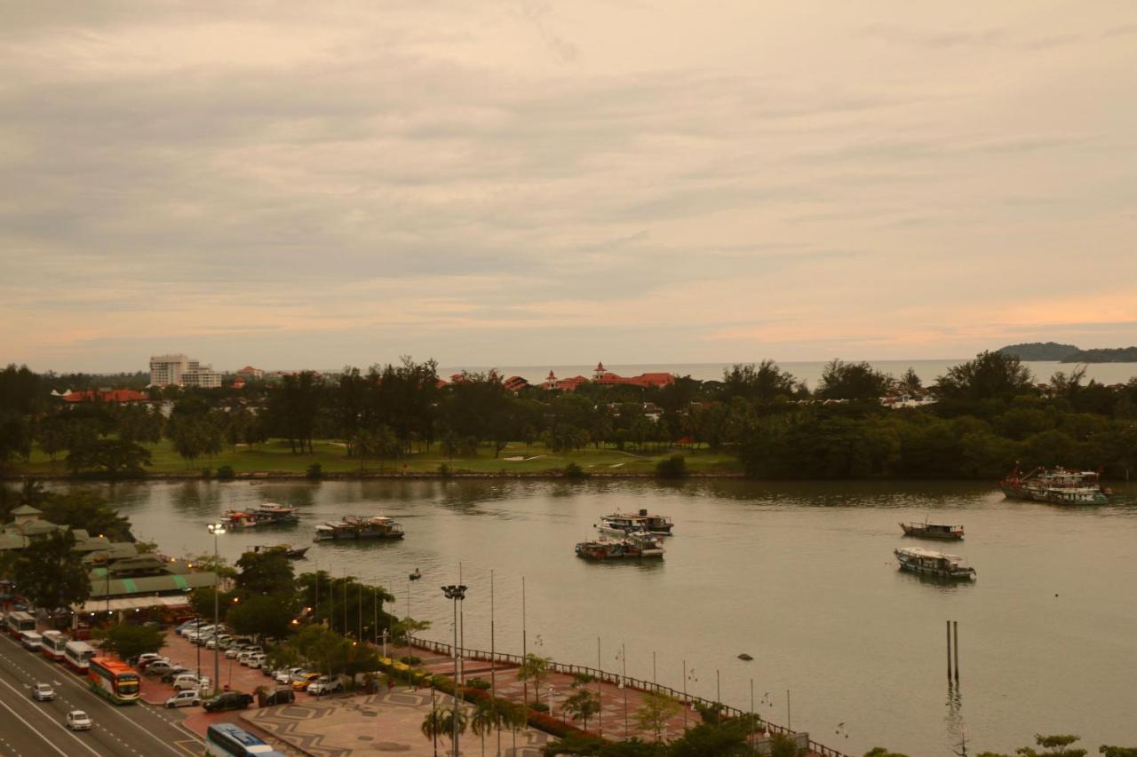 Mts @ Marina Court Resort Condo Kota Kinabalu Exterior photo